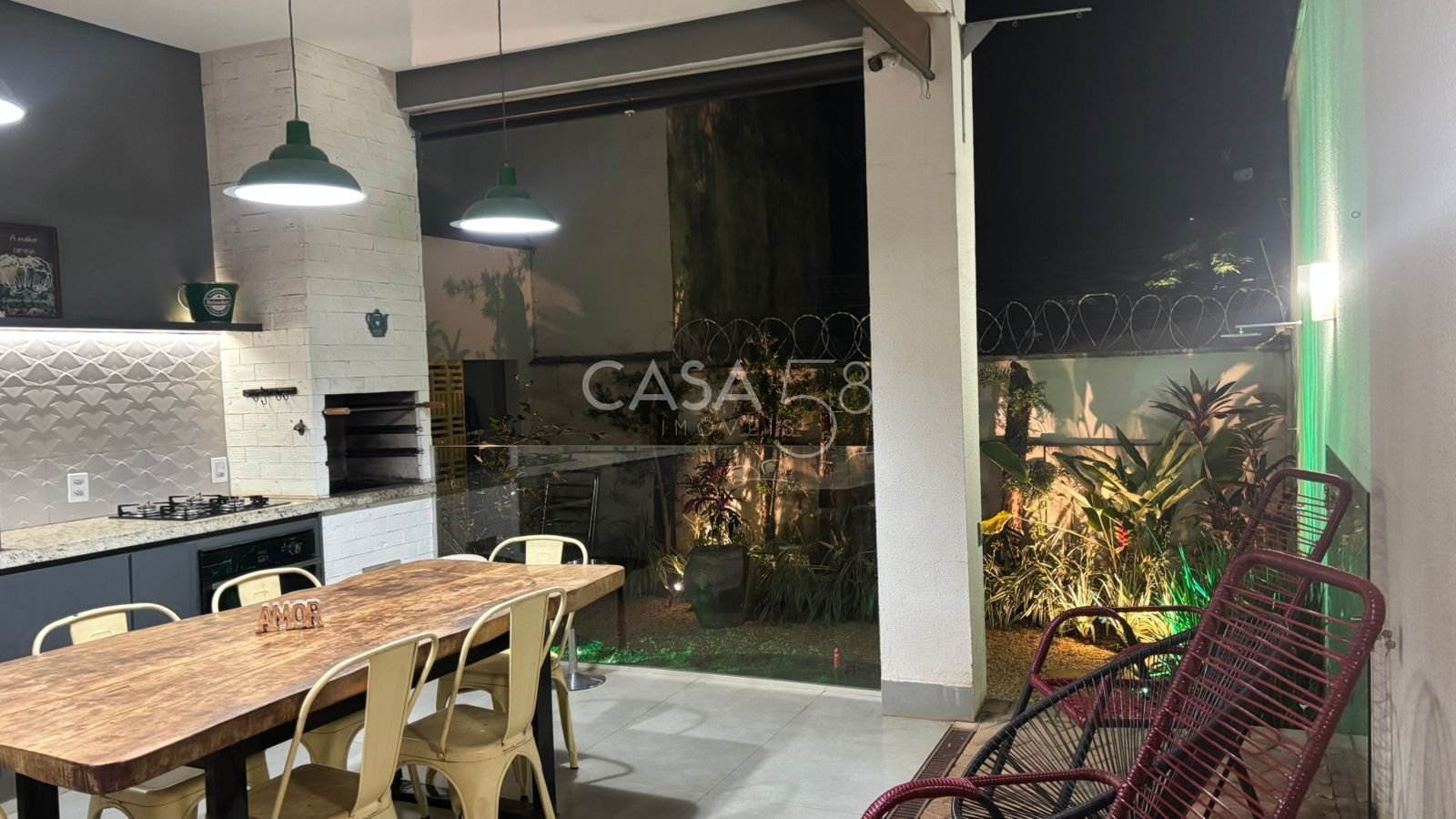 Casa Mobiliada à Venda no Bairro Feliz – 2 Quartos | Suíte Master com Escritório