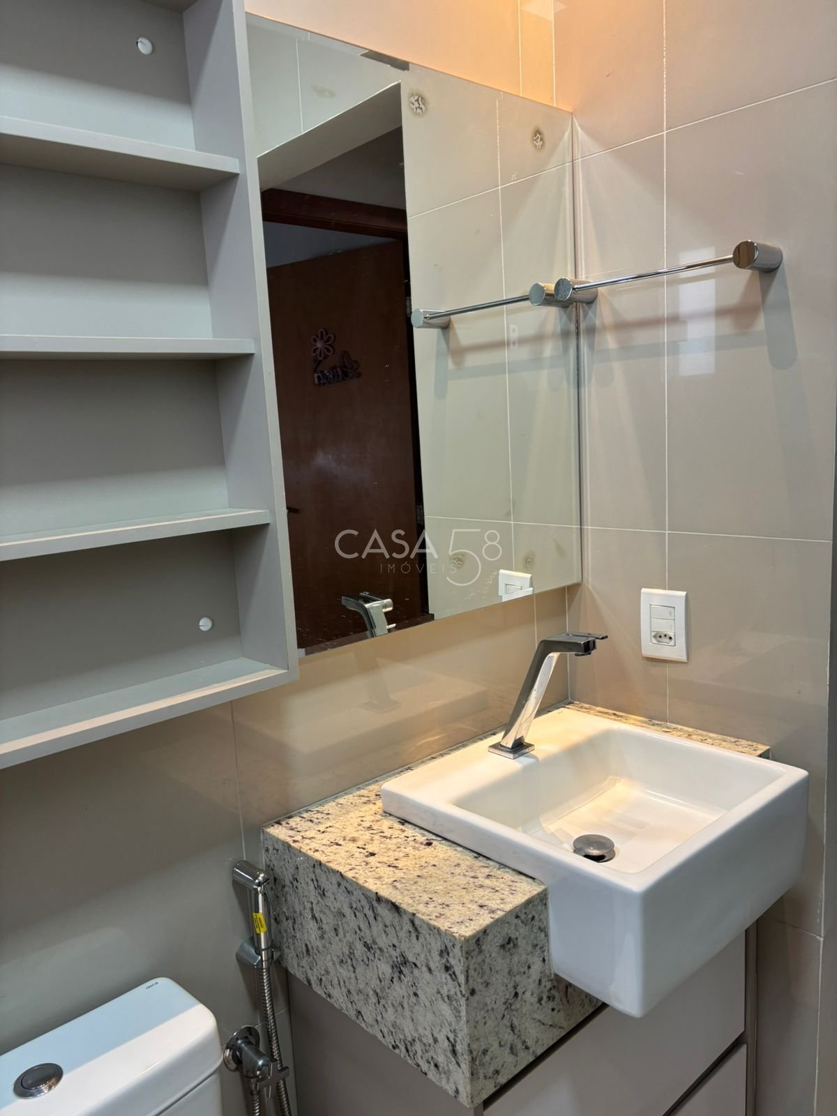 Casa Mobiliada à Venda no Bairro Feliz – 2 Quartos | Suíte Master com Escritório