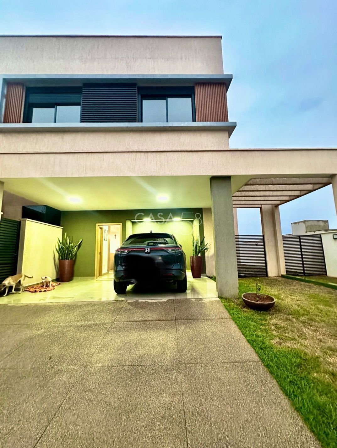 Casa em Condomínio – 4 Quartos – Jardins Capri