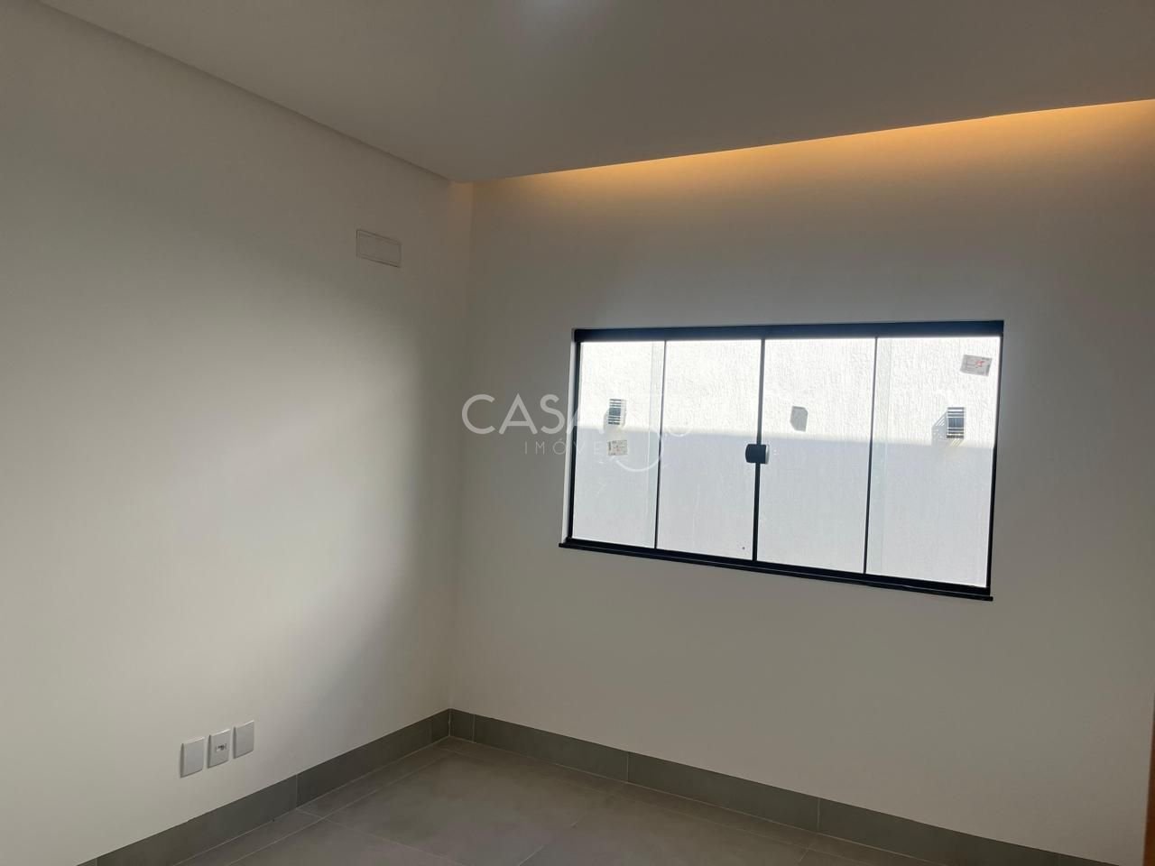 Casa de Alto Padrão – 4 Suítes Plenas