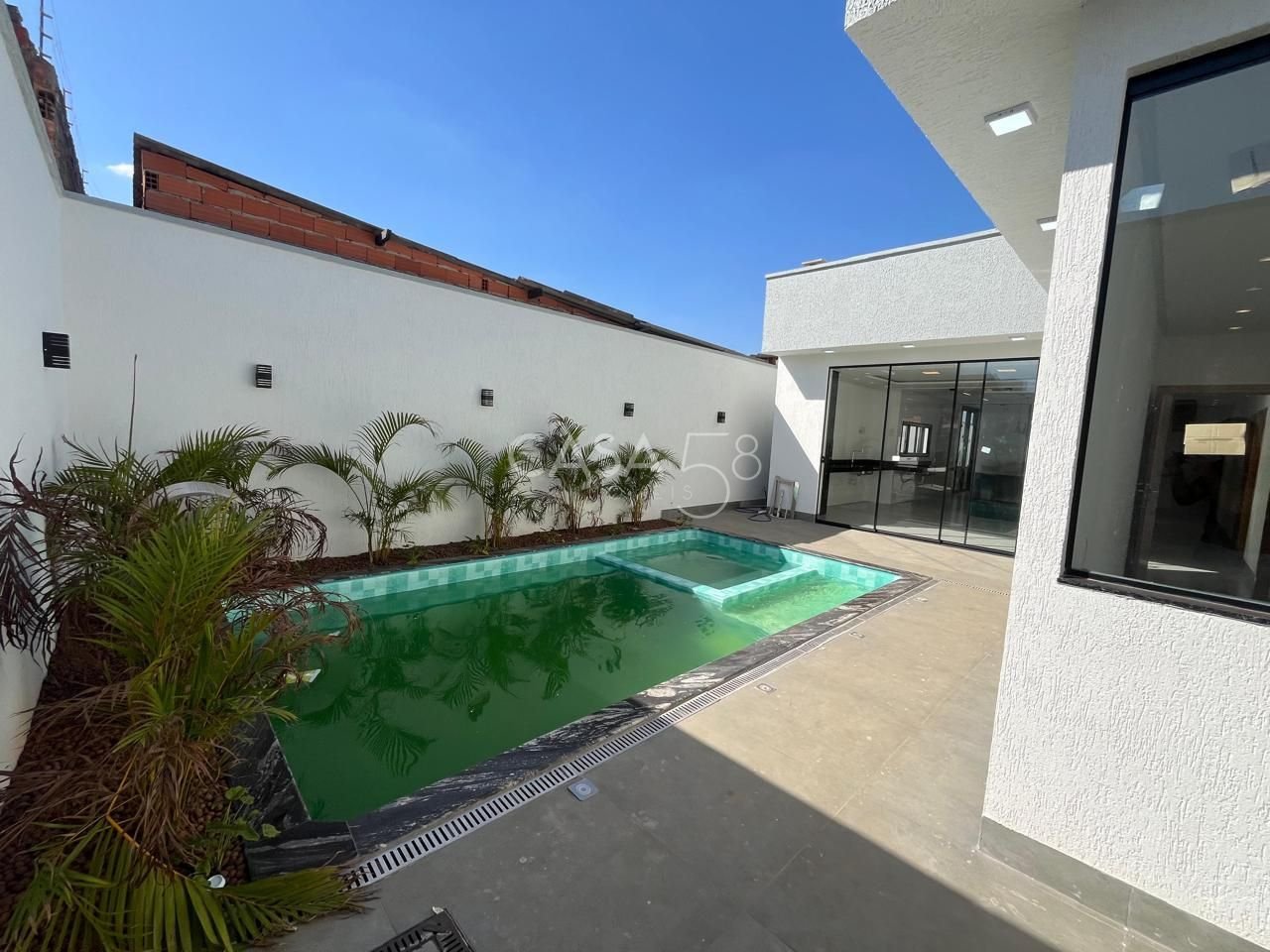 Casa de Alto Padrão – 4 Suítes Plenas