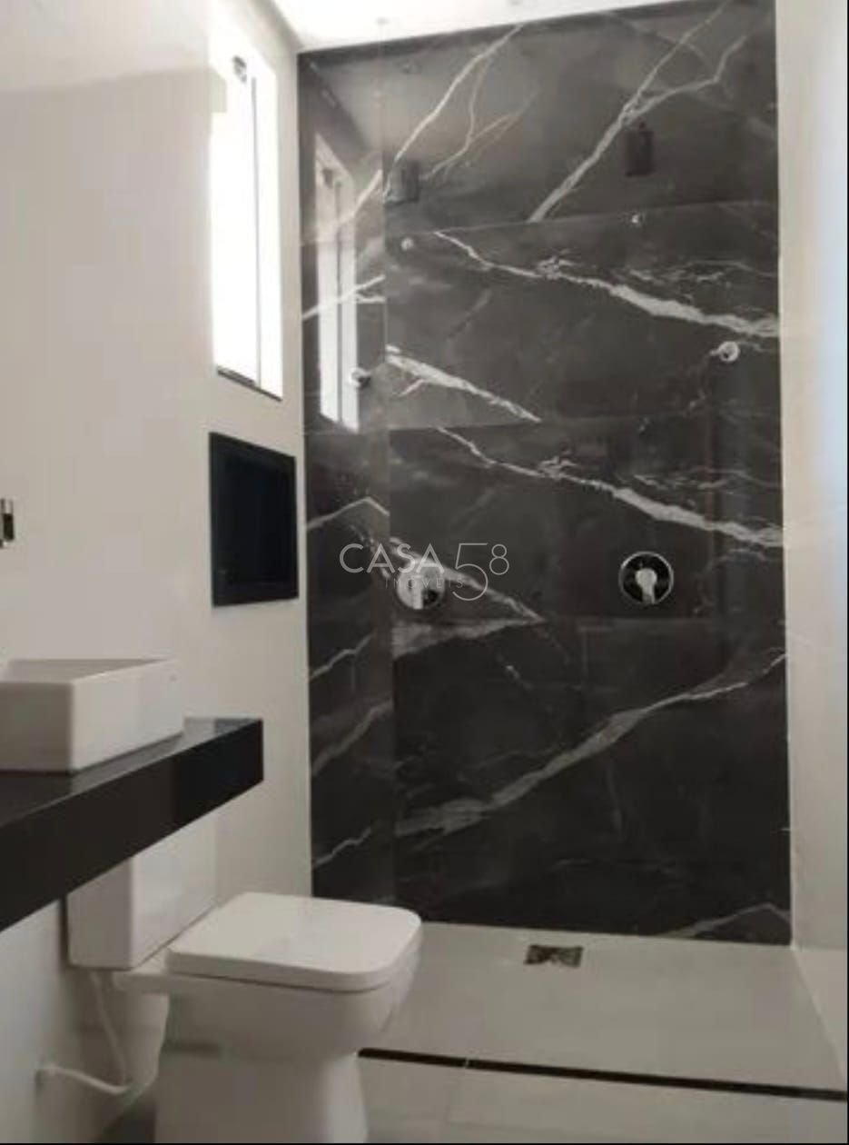 Casa 3 Suítes com Ofurô – Jardim América