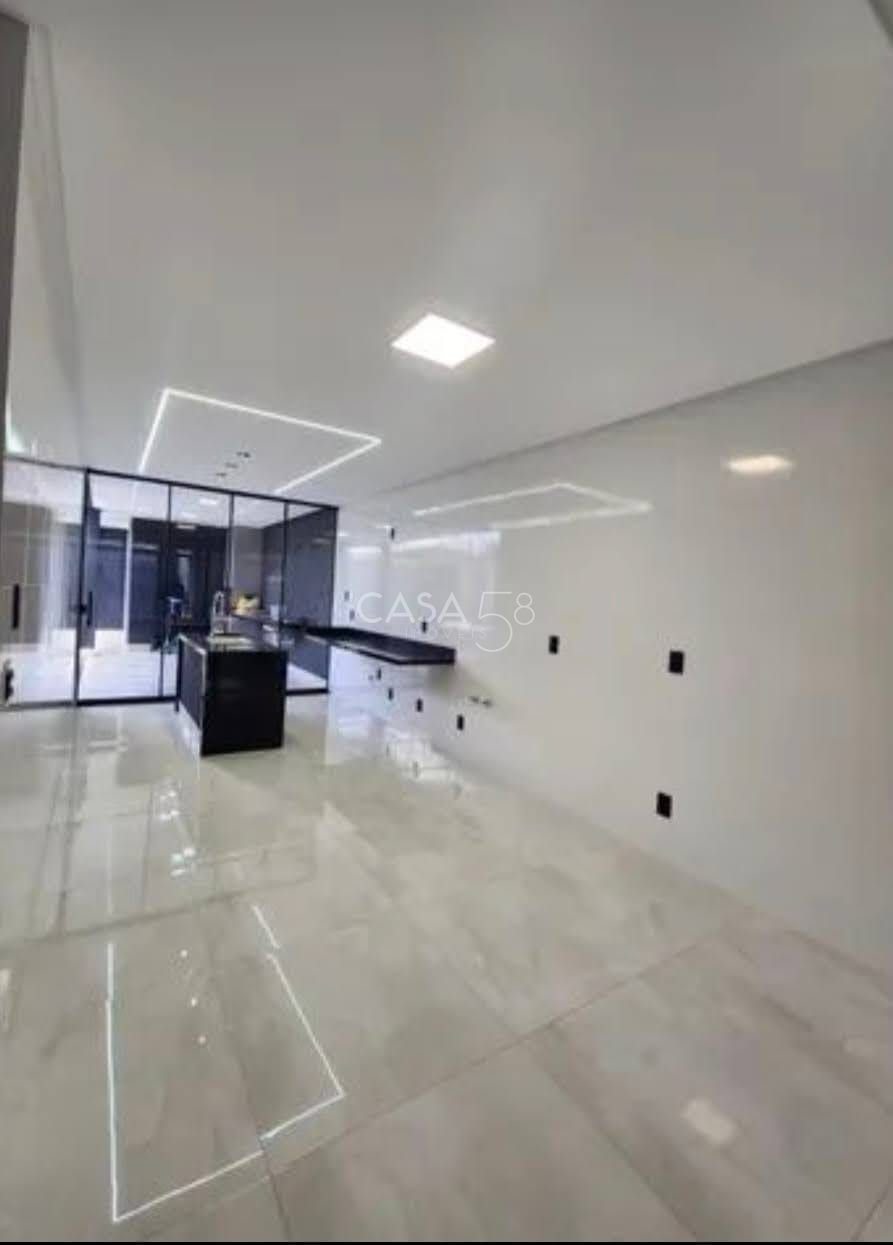 Casa 3 Suítes com Ofurô – Jardim América