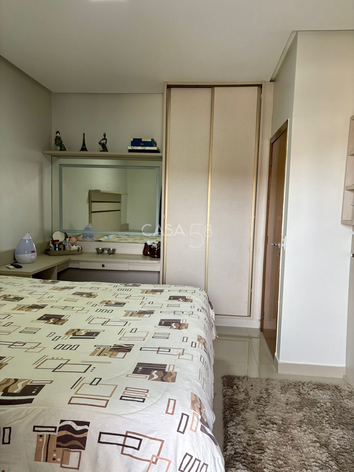 Sobrado Espaçoso no Jardim Atlântico – Alto Padrão e Localização Privilegiada