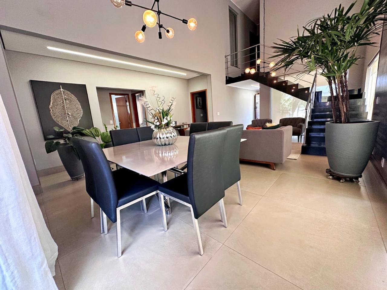 Sobrado de Alto Padrão Mobiliado – 5 Suítes – 293m² – Design Moderno