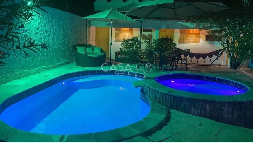 Casa a venda 3 Quartos sendo 3 suites em Pirenopolis-GO.