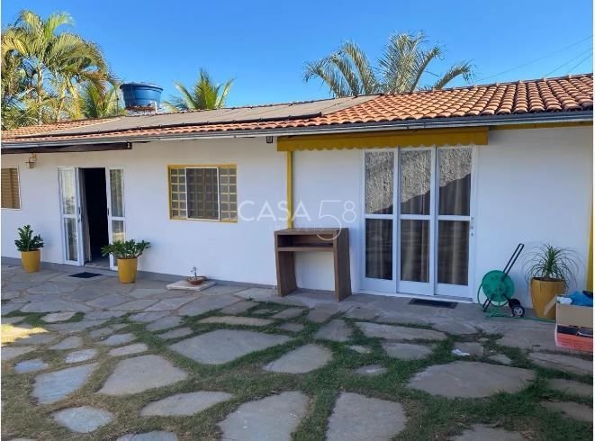 Casa a venda 3 Quartos sendo 3 suites em Pirenopolis-GO.