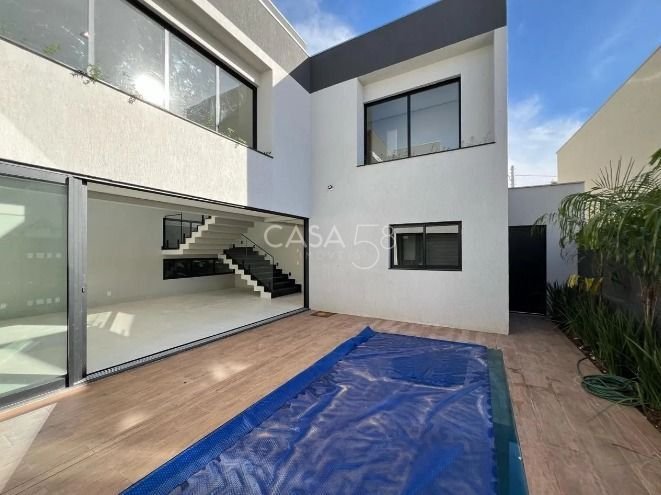 Sobrado no Jardins Capri – Conforto, Sofisticação e Exclusividade