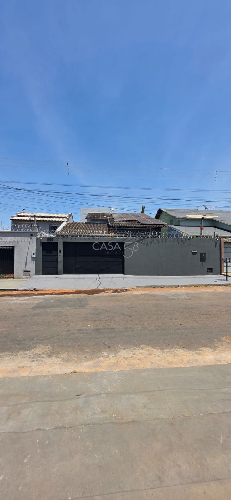 Casa à Venda – Parque das Flores, Goiânia/GO