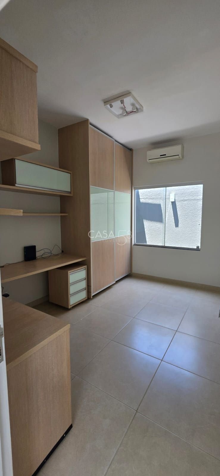 Casa à Venda – Parque das Flores, Goiânia/GO