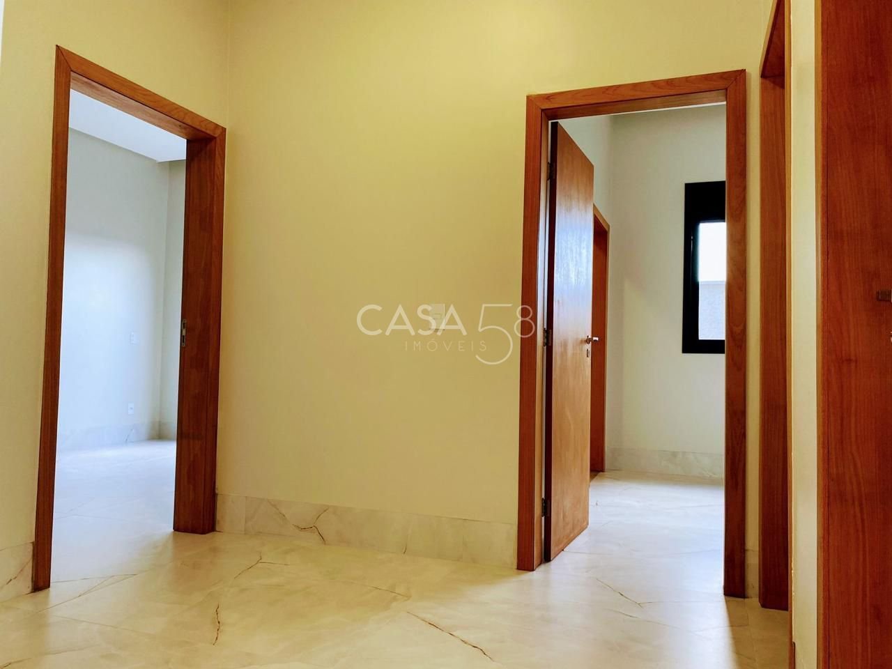 Casa Térrea Mobiliada e Decorada em Goiânia – Piscina Aquecida - 3 Suítes