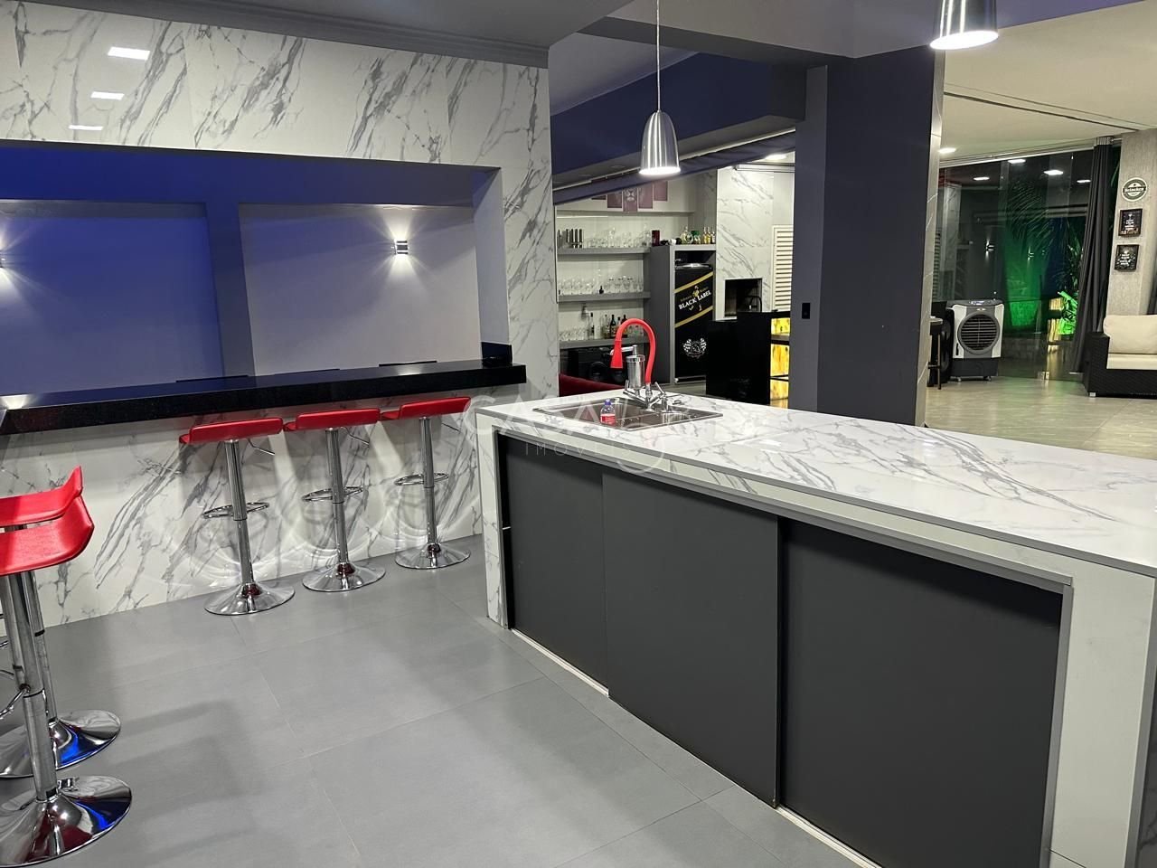 Loft Triplex Automatizado: 800m², Cinema, SPA e Rooftop – Próx. Flamboyant