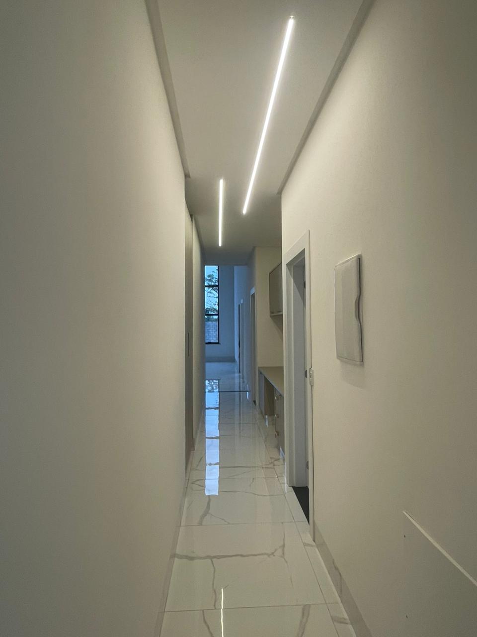 Casa Alto Padrão 4 Suítes 235m² Portal do Sol Garden - Estância Vargem Bonita