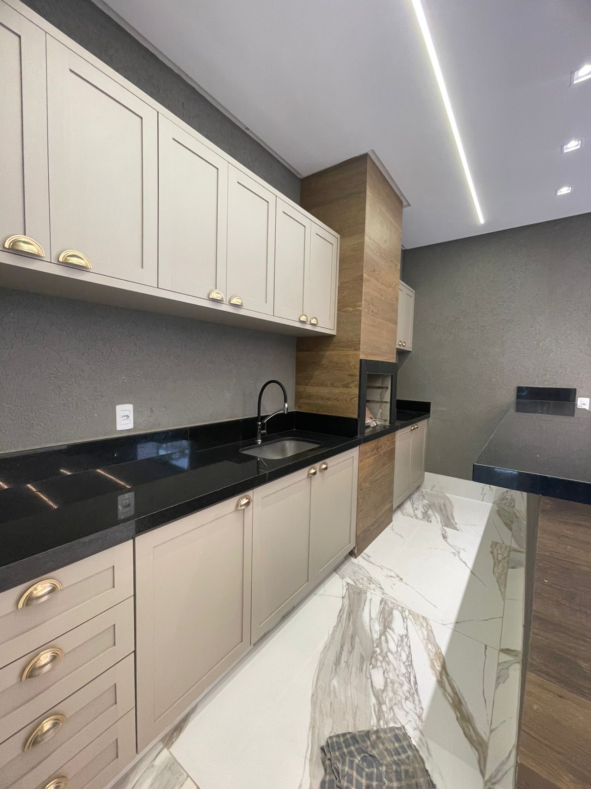 Casa 4 Suítes c/ Piscina Aquecida - Fazenda Vau das Pombas - 325m² - R$ 3.2M