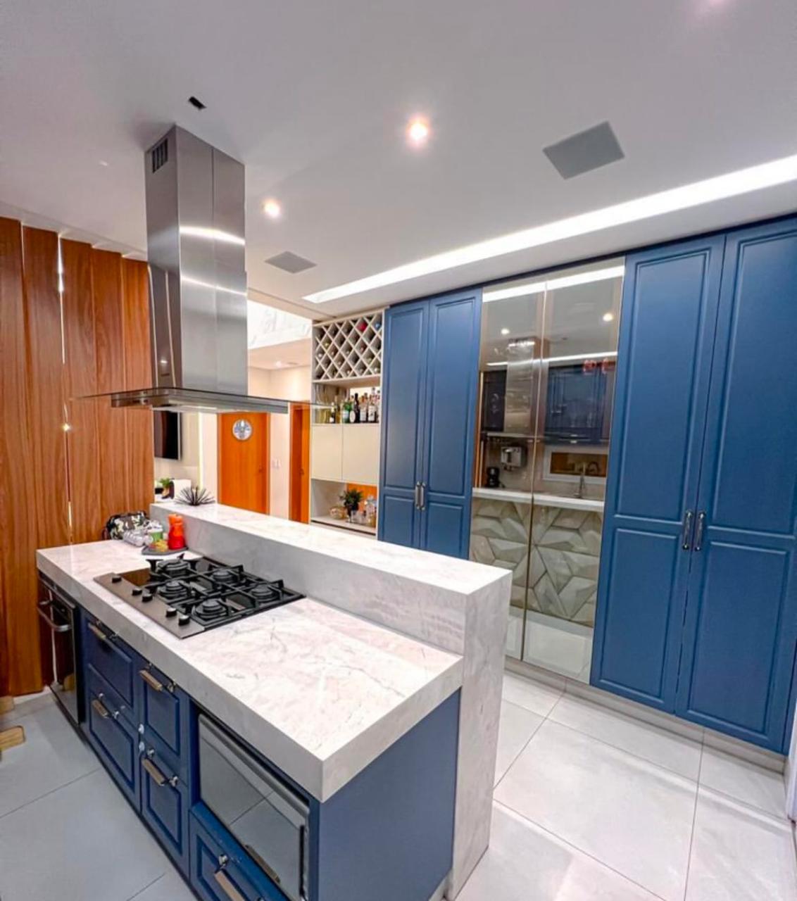 Casa 4 Quartos à Venda - Jardins Nápoles, Senador Canedo - Piscina Aquecida e Semi-Mobiliada