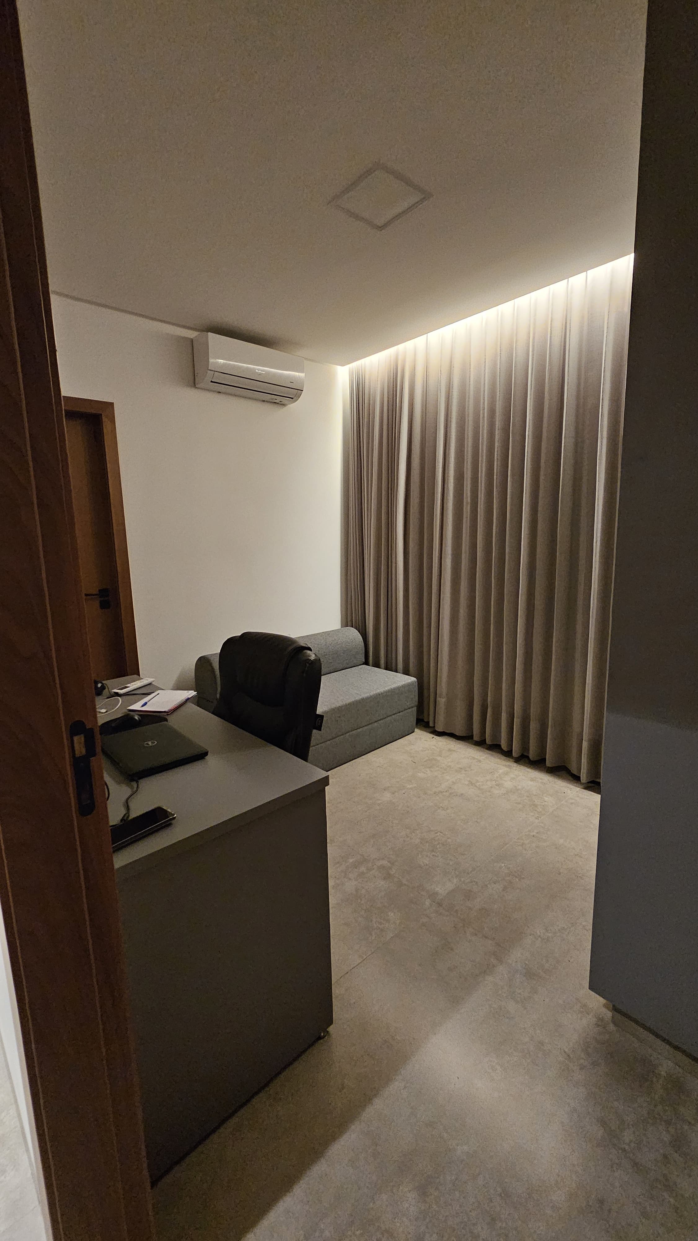 Casa Térrea 3 Suítes Jardins Nápoles - Energia Solar, Ofurô, Aceita Permuta - Senador Canedo