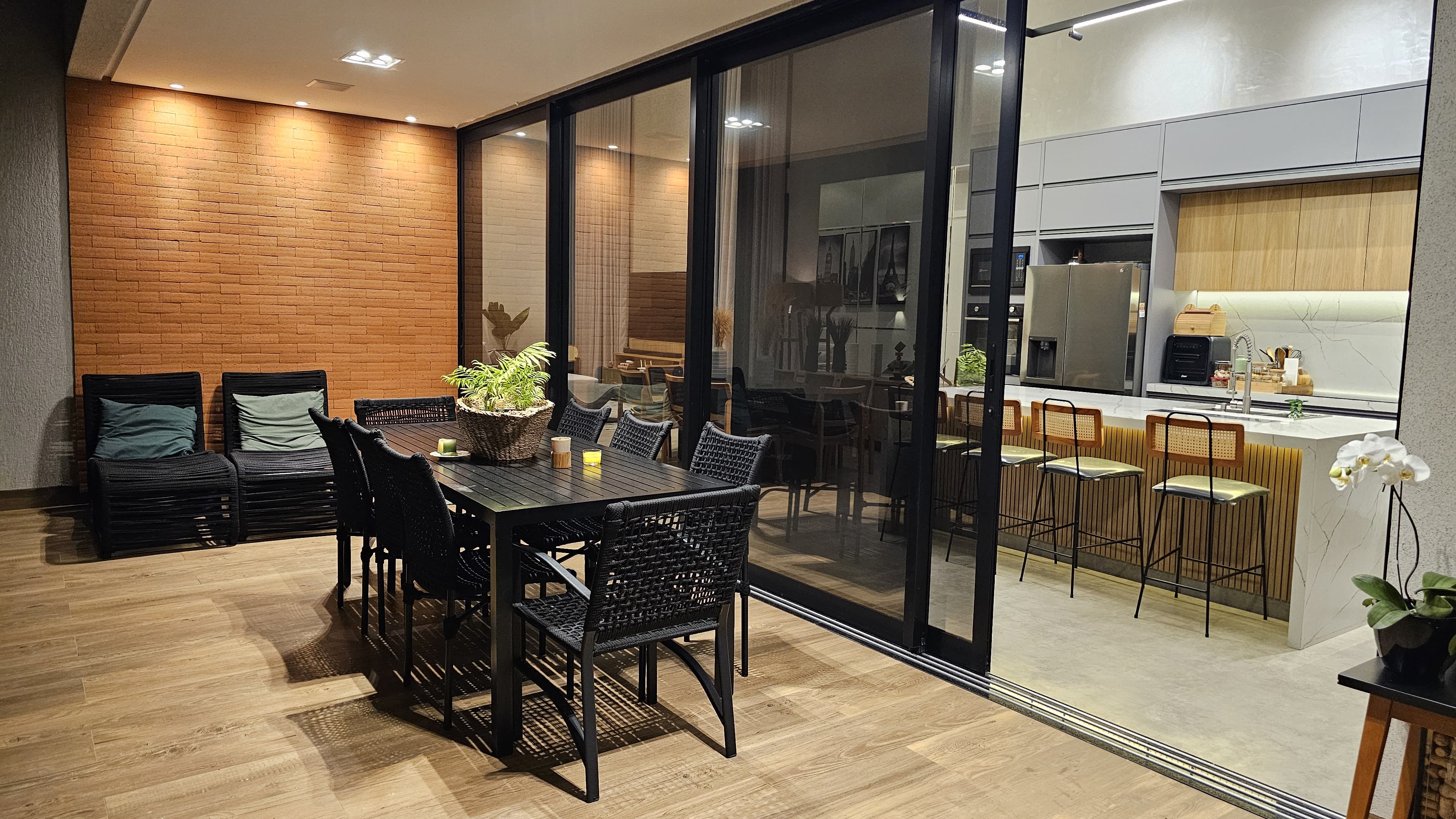 Casa Térrea 3 Suítes Jardins Nápoles - Energia Solar, Ofurô, Aceita Permuta - Senador Canedo