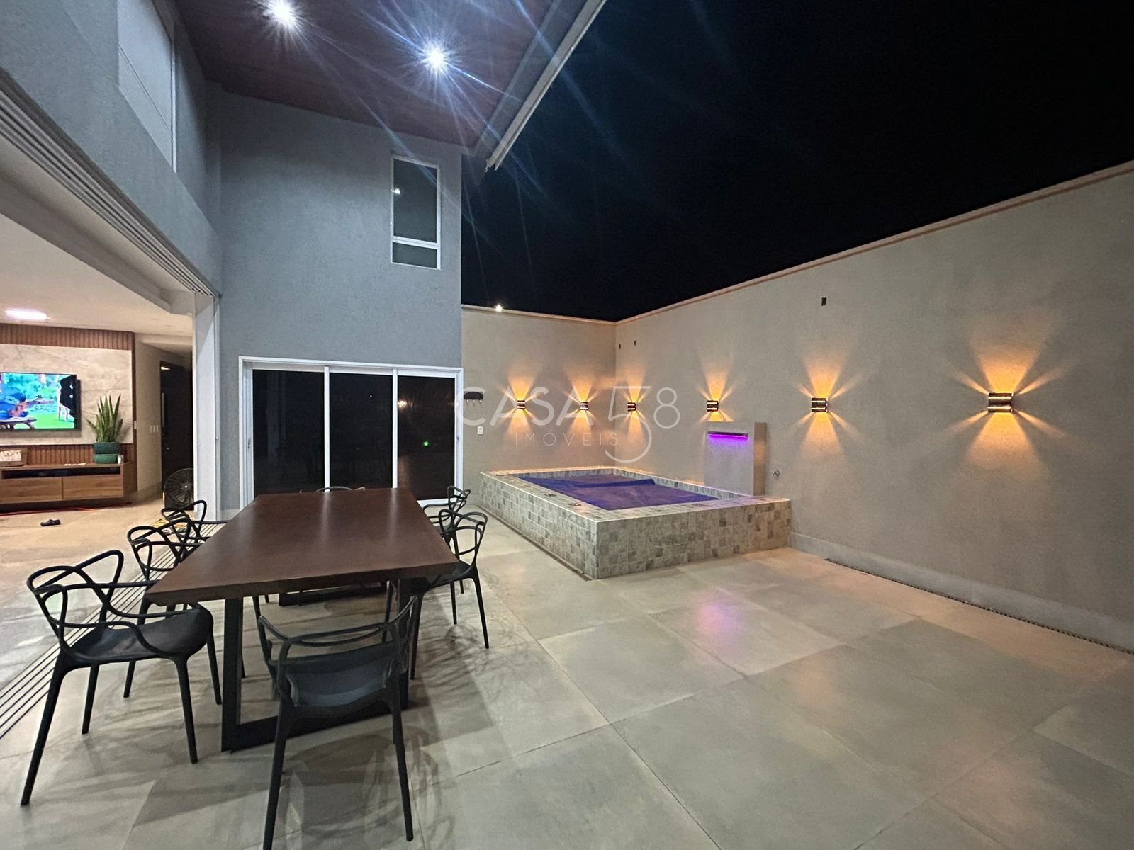 Sobrado de Alto Padrão à Venda no Jardins Barcelona - 4 Quartos, Piscina