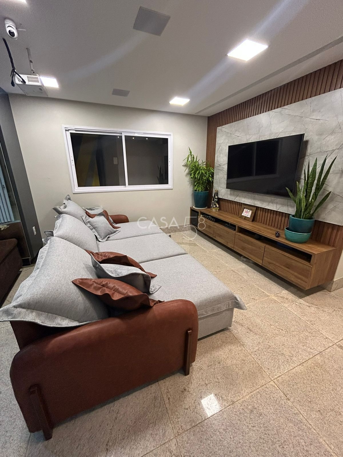 Sobrado de Alto Padrão à Venda no Jardins Barcelona - 4 Quartos, Piscina