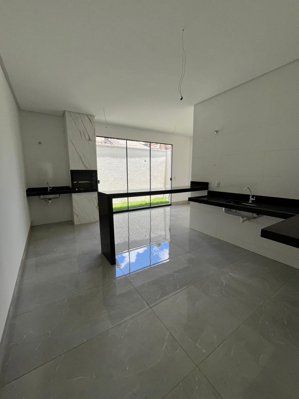 Casa Nova 3 Quartos com Suíte - Jardim Brasil - Garagem Coberta e Churrasqueira - 180m²
