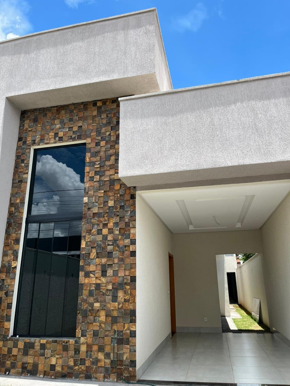 Casa Nova 3 Quartos com Suíte - Jardim Brasil - Garagem Coberta e Churrasqueira - 180m²