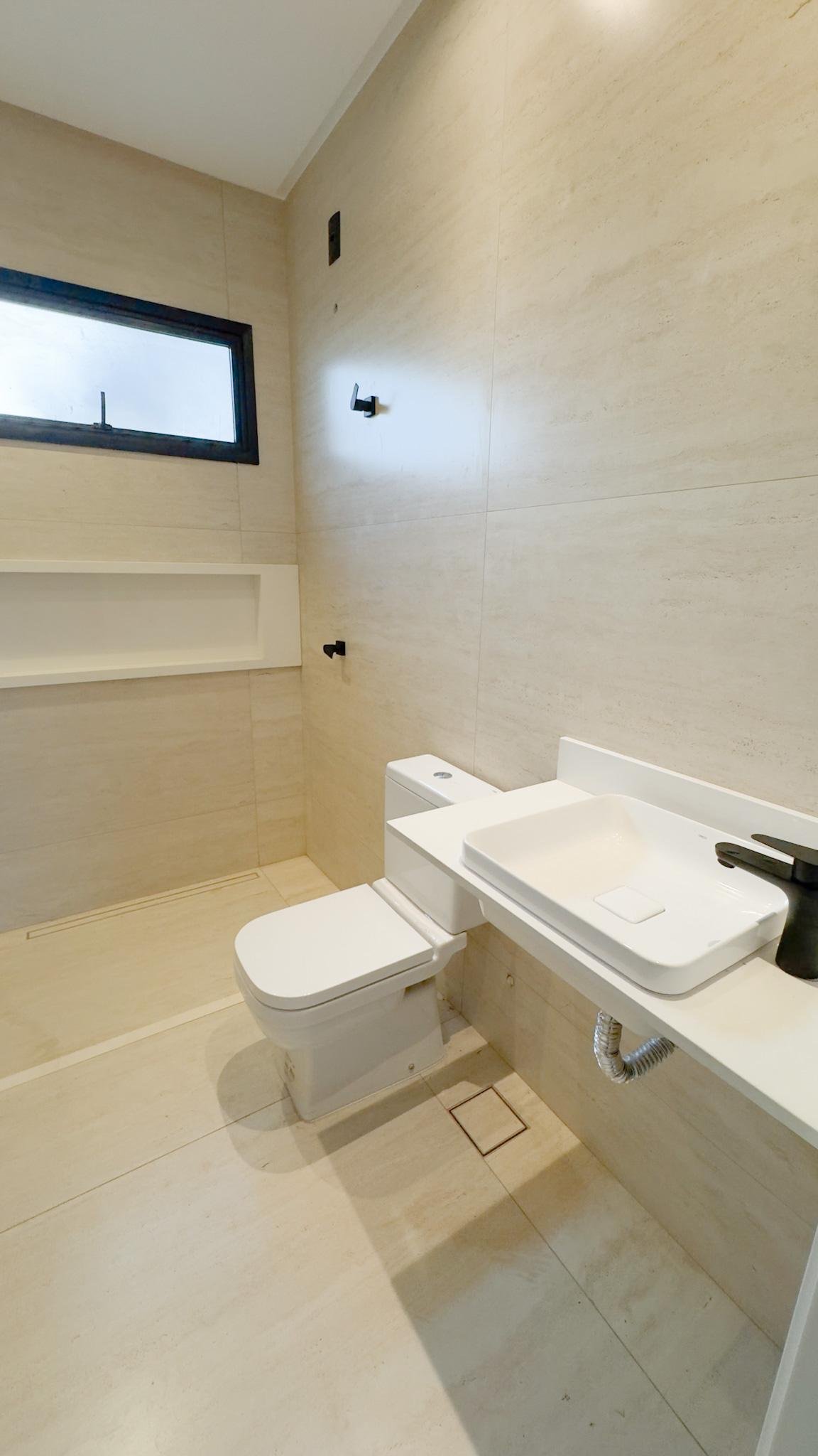 Sobrado Alto Padrão 4 Suítes - Jardins Capri, Senador Canedo - 274m² - R$ 2.000.000