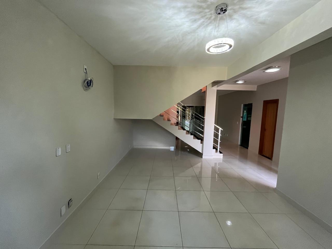 Sobrado de Luxo 3 Quartos 2 Suítes Parque Anhanguera - 4 Vagas - 304m²