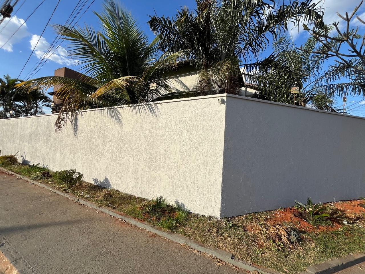 Sobrado de Luxo 3 Quartos 2 Suítes Parque Anhanguera - 4 Vagas - 304m²