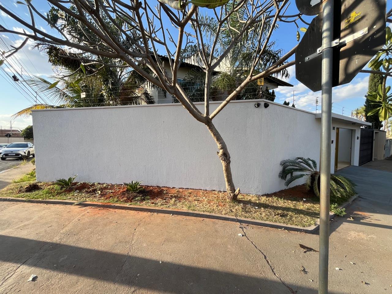 Sobrado de Luxo 3 Quartos 2 Suítes Parque Anhanguera - 4 Vagas - 304m²