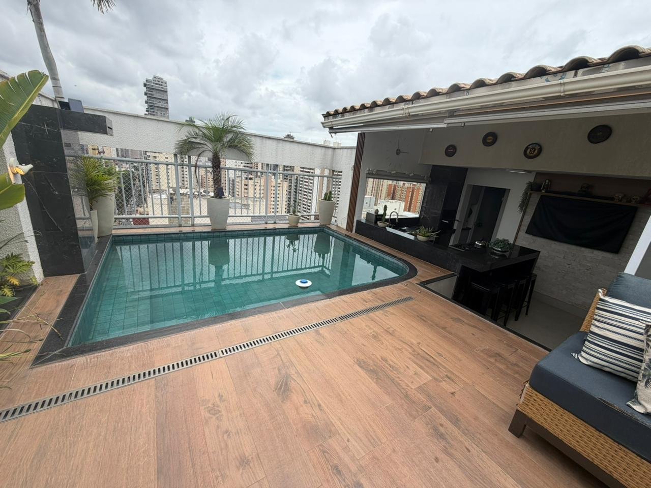 Cobertura 4 Quartos 188m² Setor Bueno - Piscina Aquecida Privativa - Alto Padrão