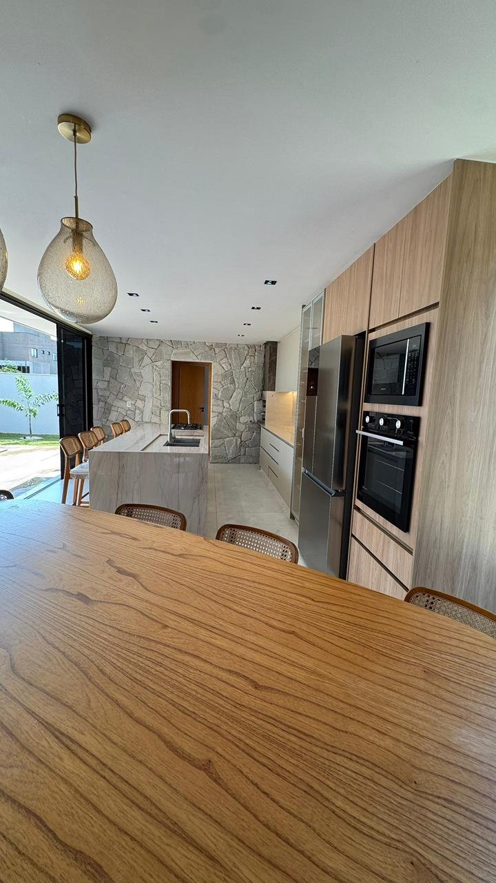 Casa de Luxo 4 Suítes, Piscina Aquecida - Cond. Parque Ville Jacarandá, Jardim Cristal