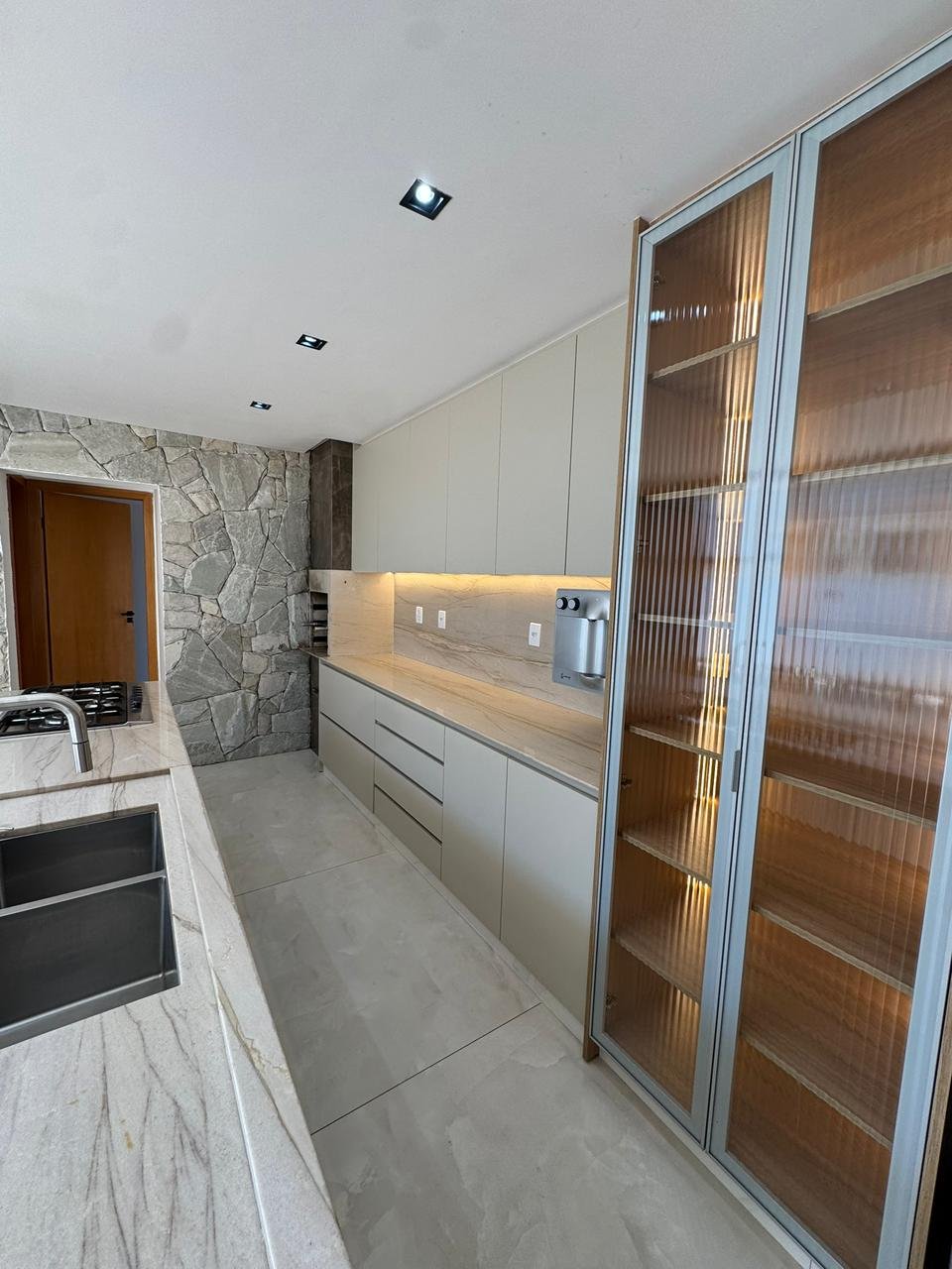 Casa de Luxo 4 Suítes, Piscina Aquecida - Cond. Parque Ville Jacarandá, Jardim Cristal