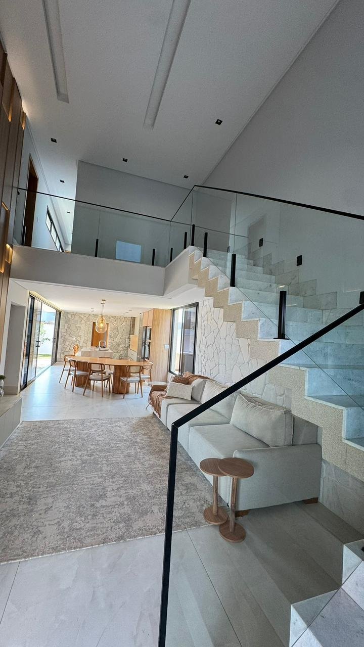 Casa de Luxo 4 Suítes, Piscina Aquecida - Cond. Parque Ville Jacarandá, Jardim Cristal