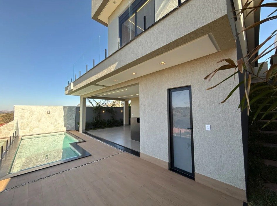 Casa 3 Suítes Jardins Nápoles - 360m² - Piscina Aquecida - Churrasqueira - 4 Vagas