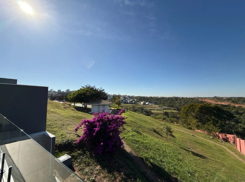 Casa 3 Suítes Jardins Nápoles - 360m² - Piscina Aquecida - Churrasqueira - 4 Vagas