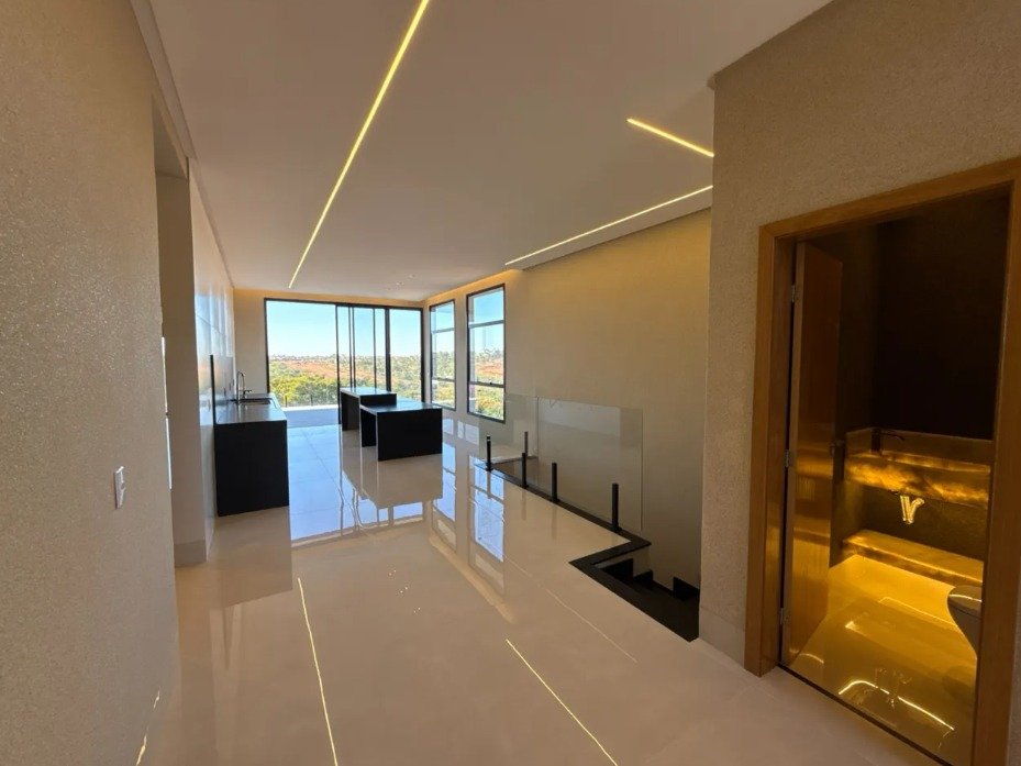 Casa 3 Suítes Jardins Nápoles - 360m² - Piscina Aquecida - Churrasqueira - 4 Vagas