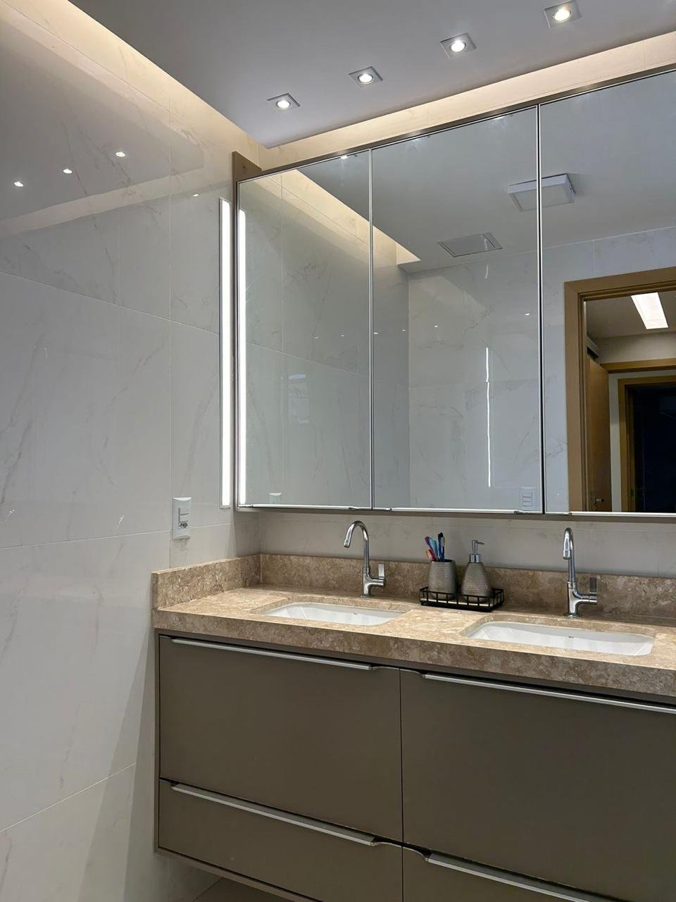 Apartamento 3 Suítes M Broadway Jardim Goiás - 126m² Vista Praça das Artes - Elevador Privativo