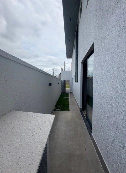 Sobrado Alto Padrão 4 Suítes com Piscina - Jardins Nápoles Senador Canedo