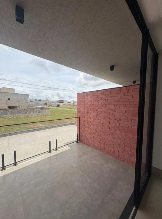 Sobrado Alto Padrão 4 Suítes com Piscina - Jardins Nápoles Senador Canedo