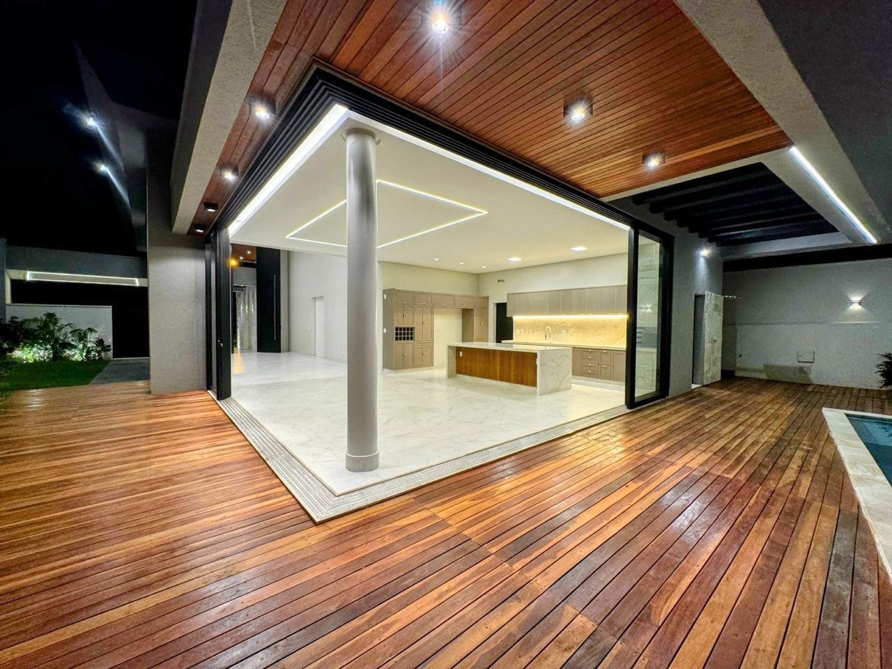 Casa 3 Suítes Portal do Sol Garden Golf - Arquiteto Leandro Francis - Piscina Aquecida - 567m²