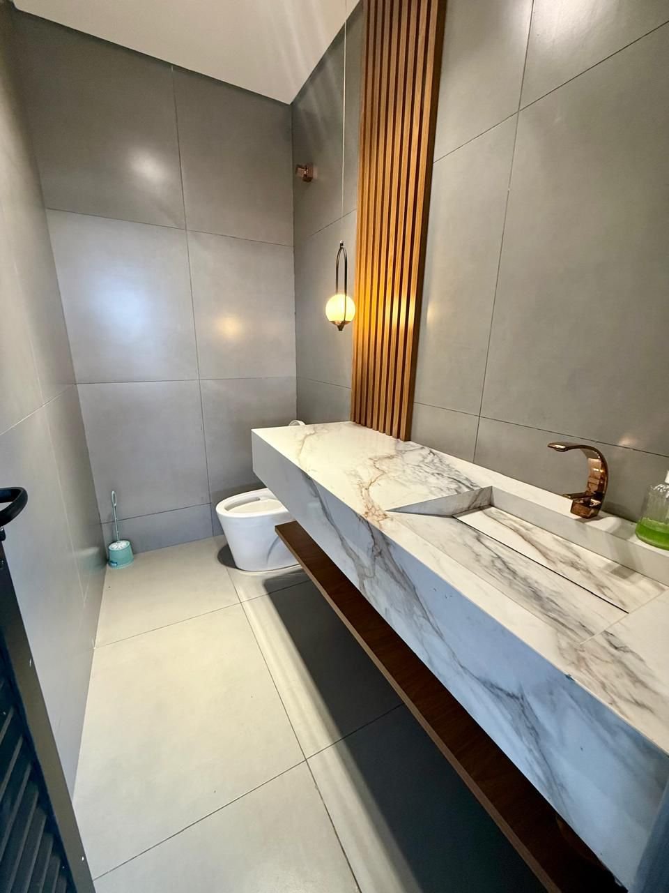 Casa 3 Quartos Semi-Nova Mobiliada Papillon Park - Lote Esquina 407m² - Parque Amazônia