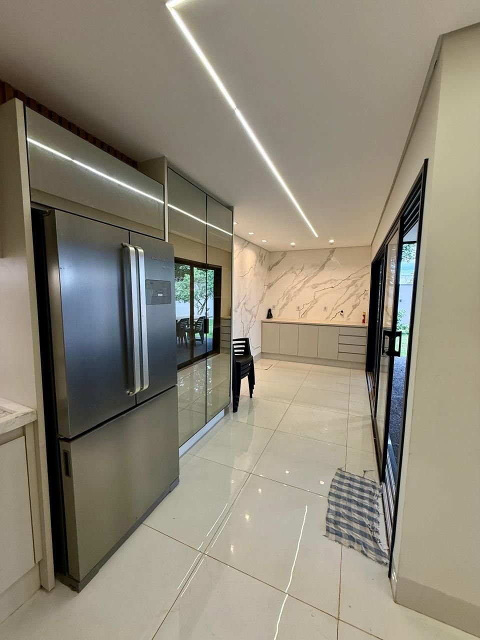 Casa 3 Quartos Semi-Nova Mobiliada Papillon Park - Lote Esquina 407m² - Parque Amazônia