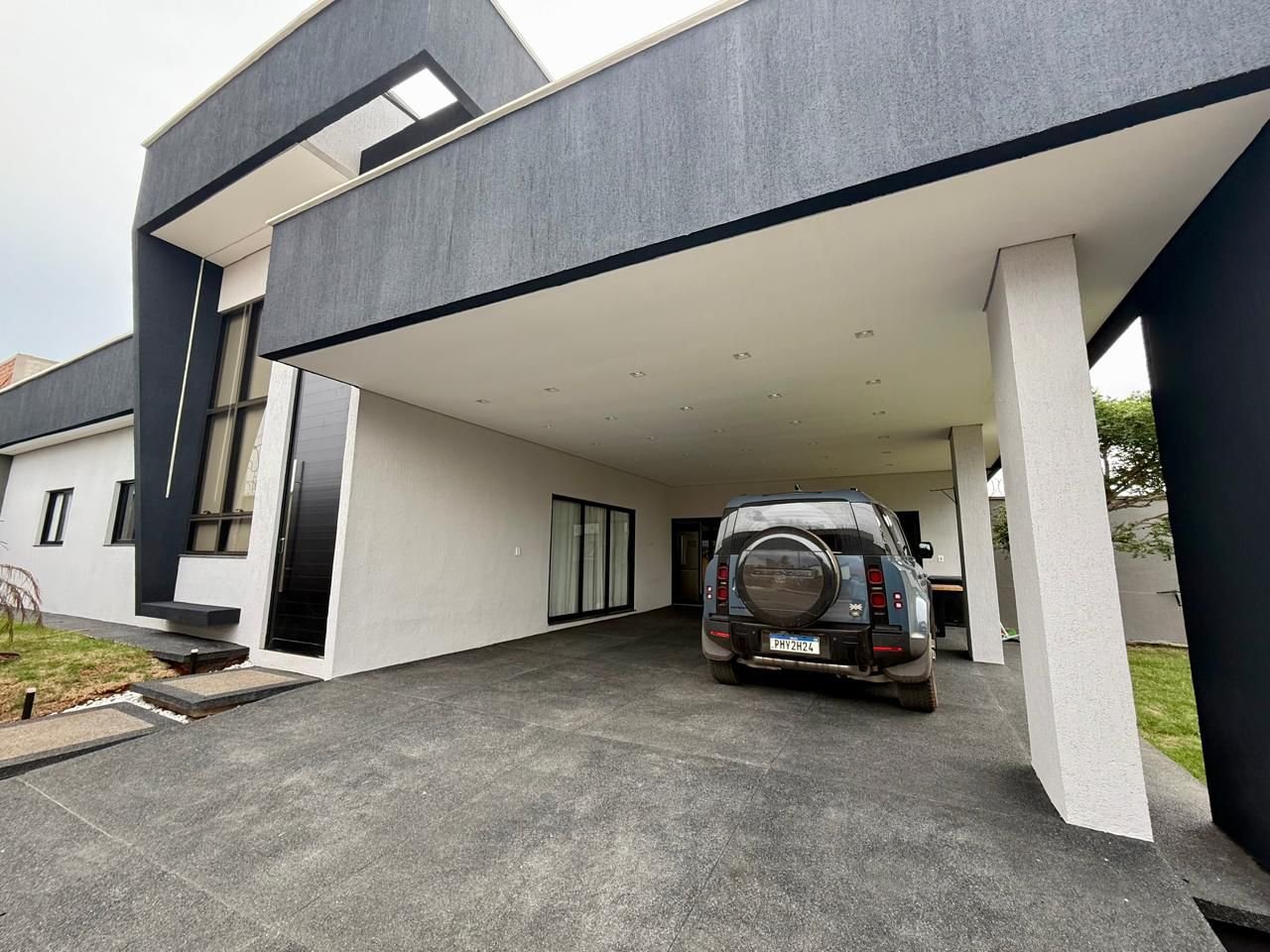 Casa 3 Quartos Semi-Nova Mobiliada Papillon Park - Lote Esquina 407m² - Parque Amazônia