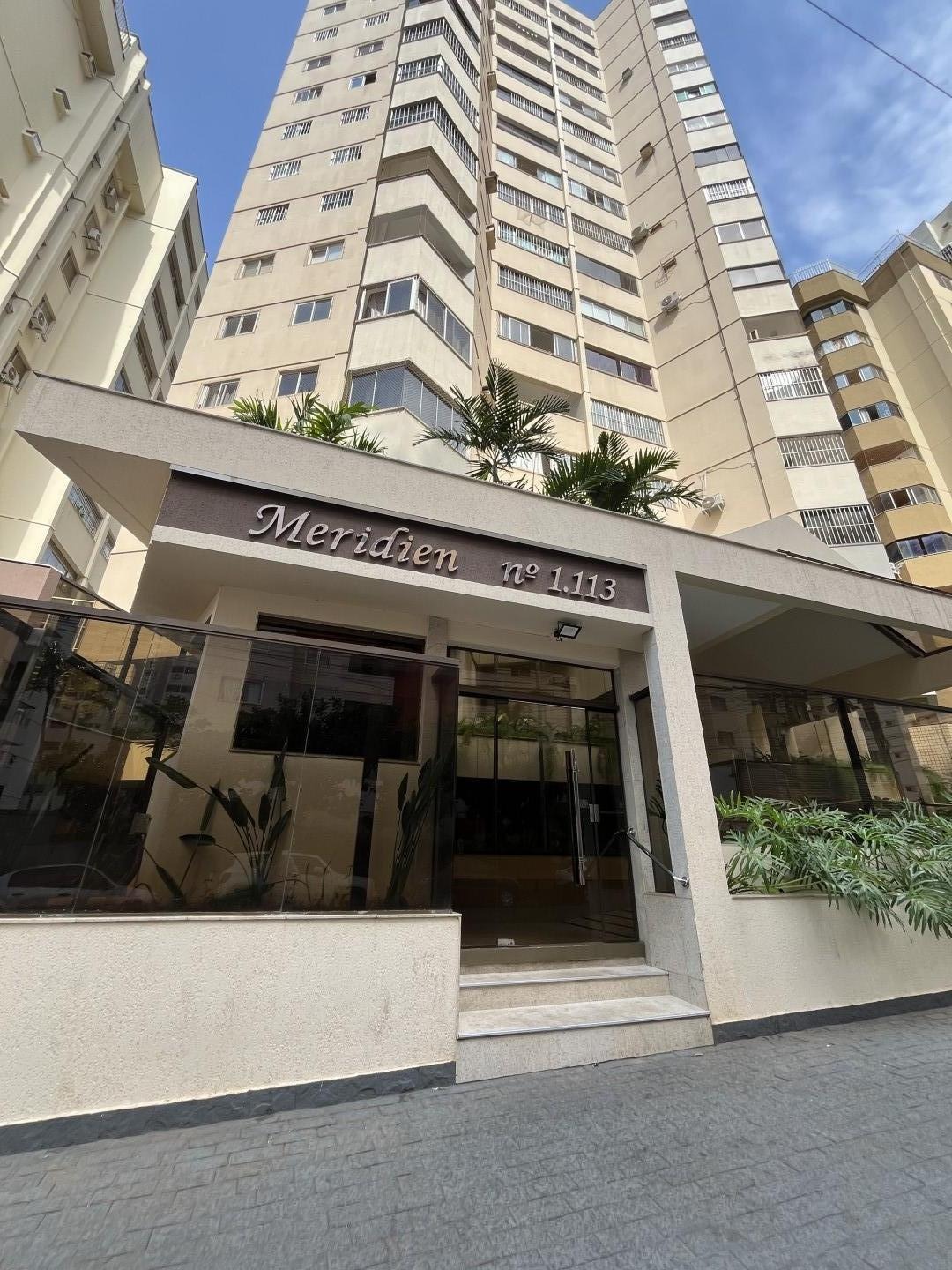 Apartamento 2 Quartos Mobiliado Setor Bueno - 94m² - 2 Vagas - Vista Privilegiada