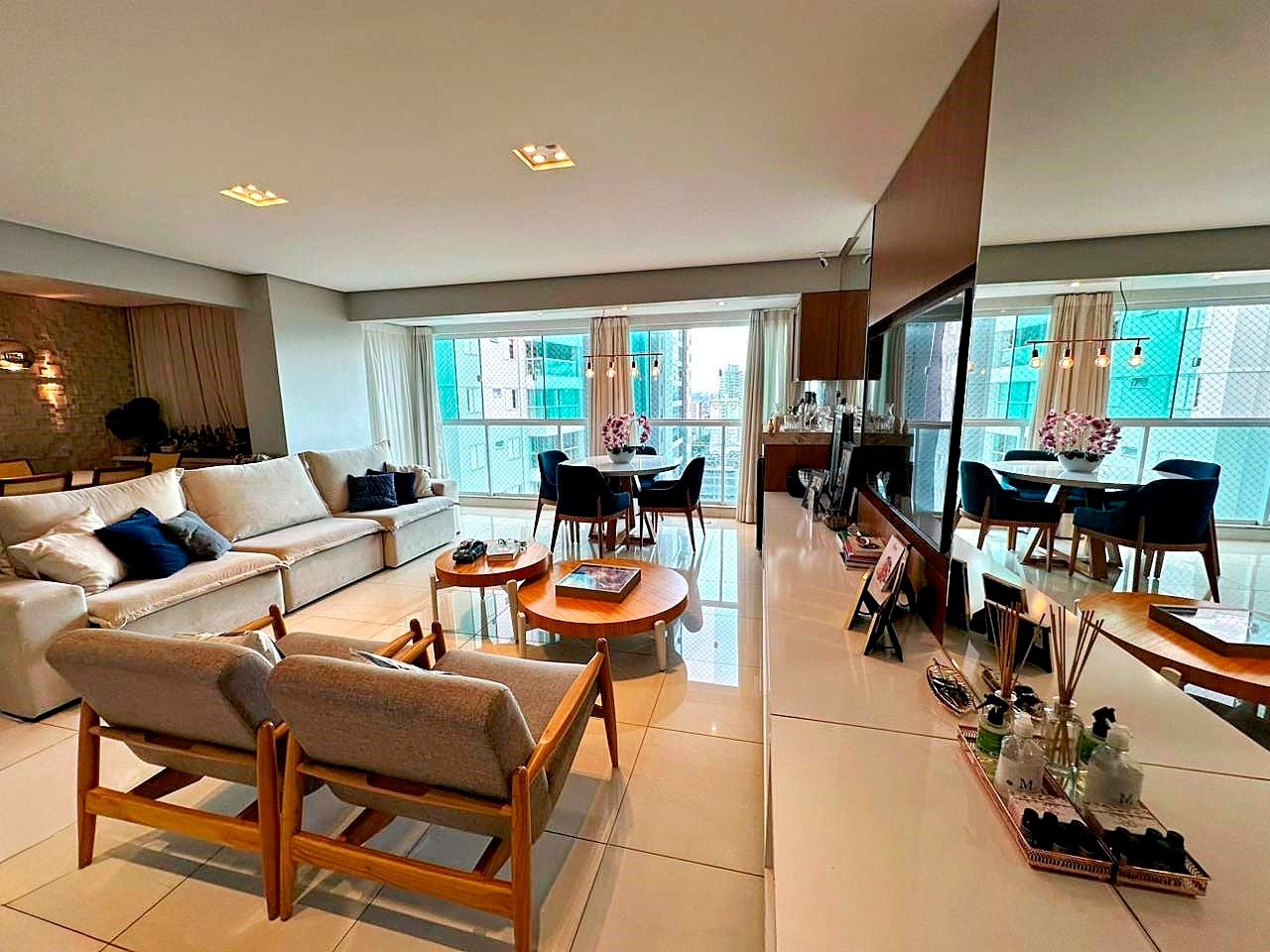 Apartamento 2 Quartos Mobiliado Setor Bueno - 94m² - 2 Vagas - Vista Privilegiada