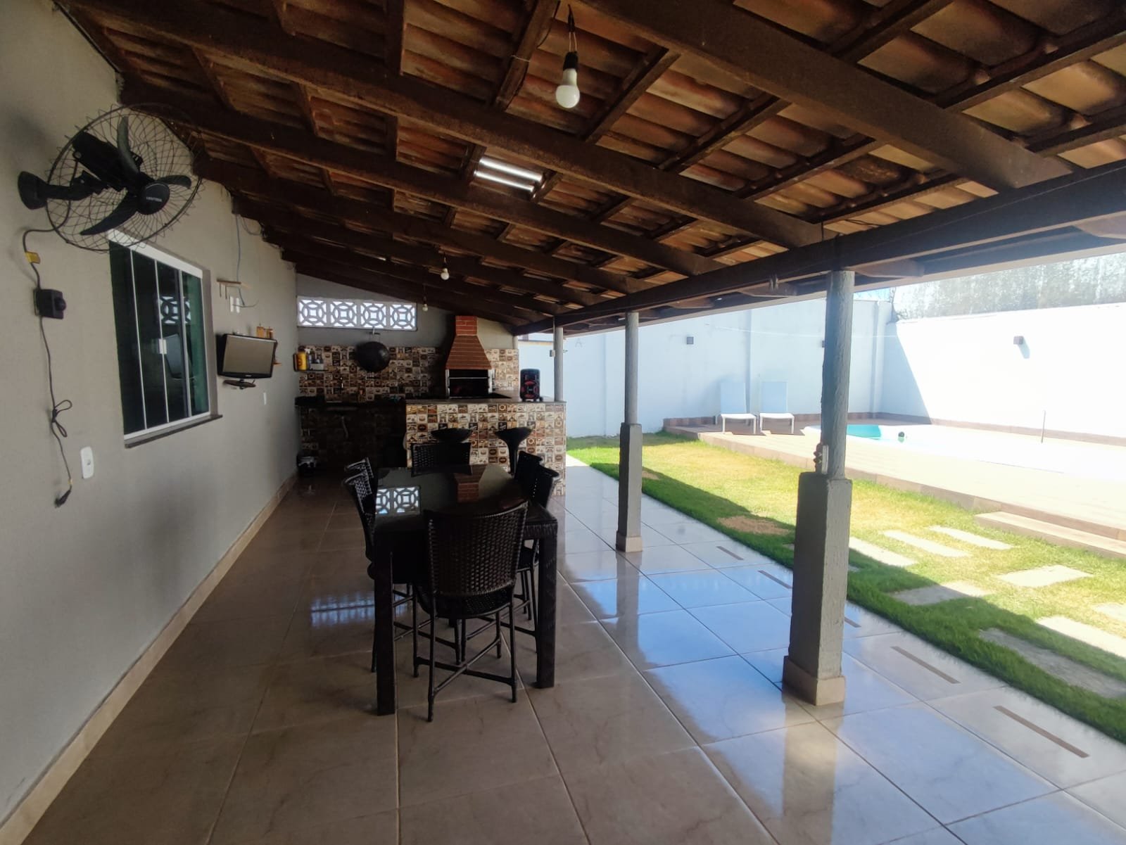 Casa 3 Quartos com Piscina e Área Gourmet - Parque Anhanguera - 5 Vagas - 396m²