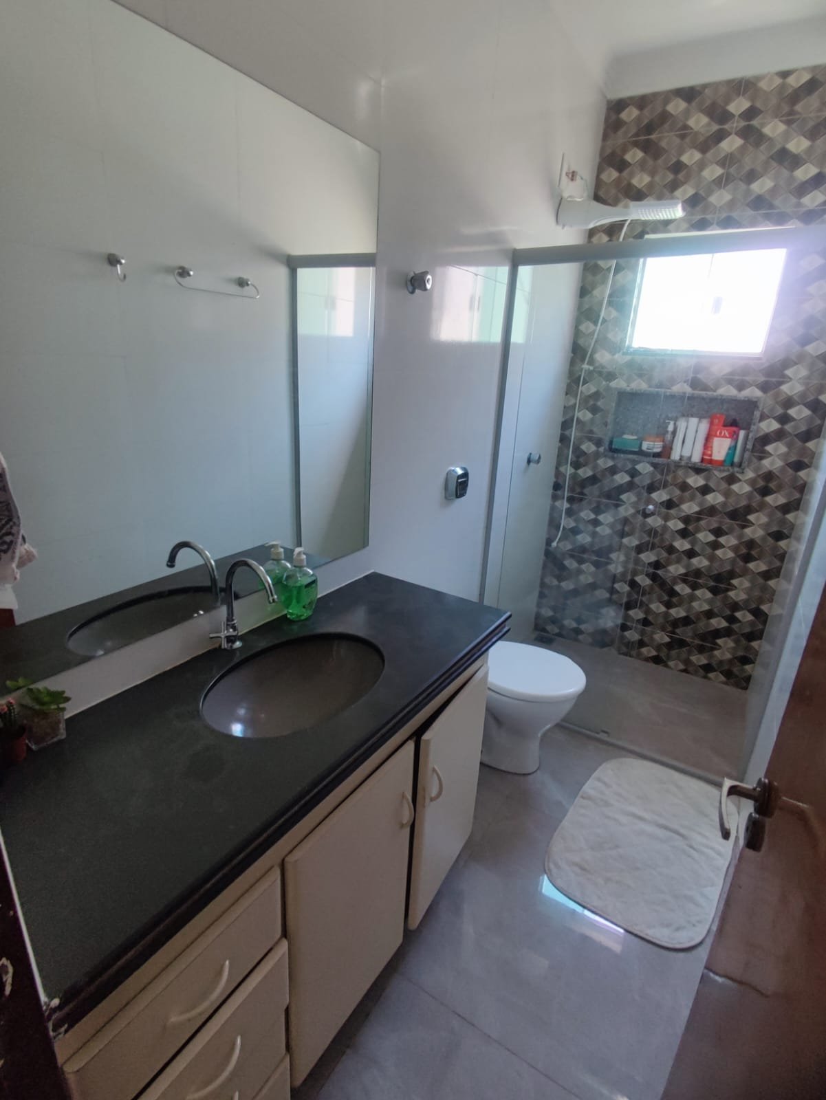 Casa 3 Quartos com Piscina e Área Gourmet - Parque Anhanguera - 5 Vagas - 396m²