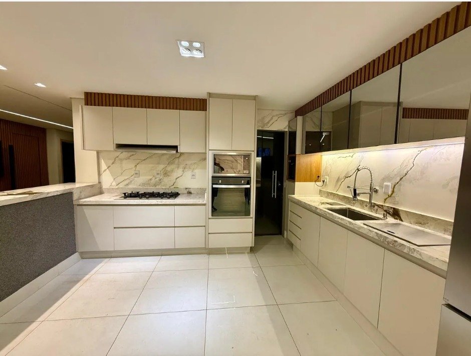 Casa Semi-Nova 3 Quartos 2 Suítes Mobiliada - Papillon Park - Lote 407m²