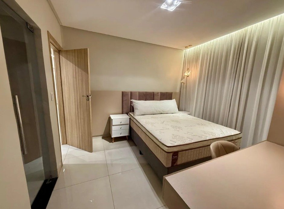 Casa Semi-Nova 3 Quartos 2 Suítes Mobiliada - Papillon Park - Lote 407m²