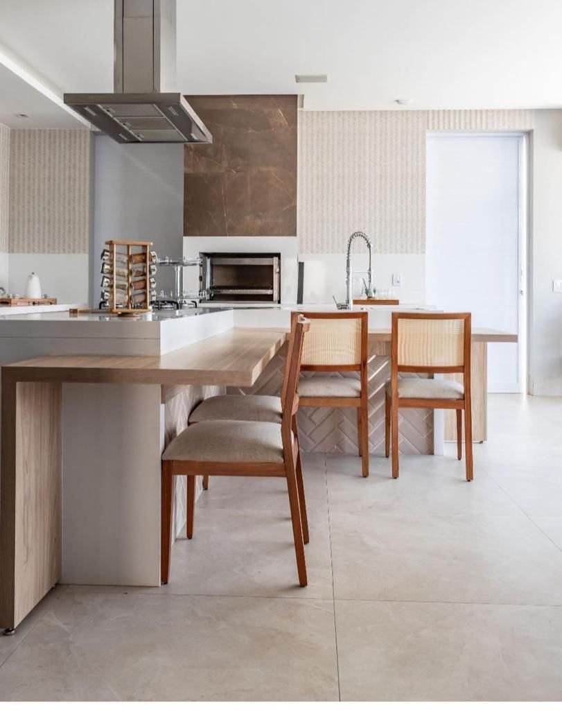 Sobrado Alto Padrão 5 Suítes 470m² com Piscina - Jardins Lisboa